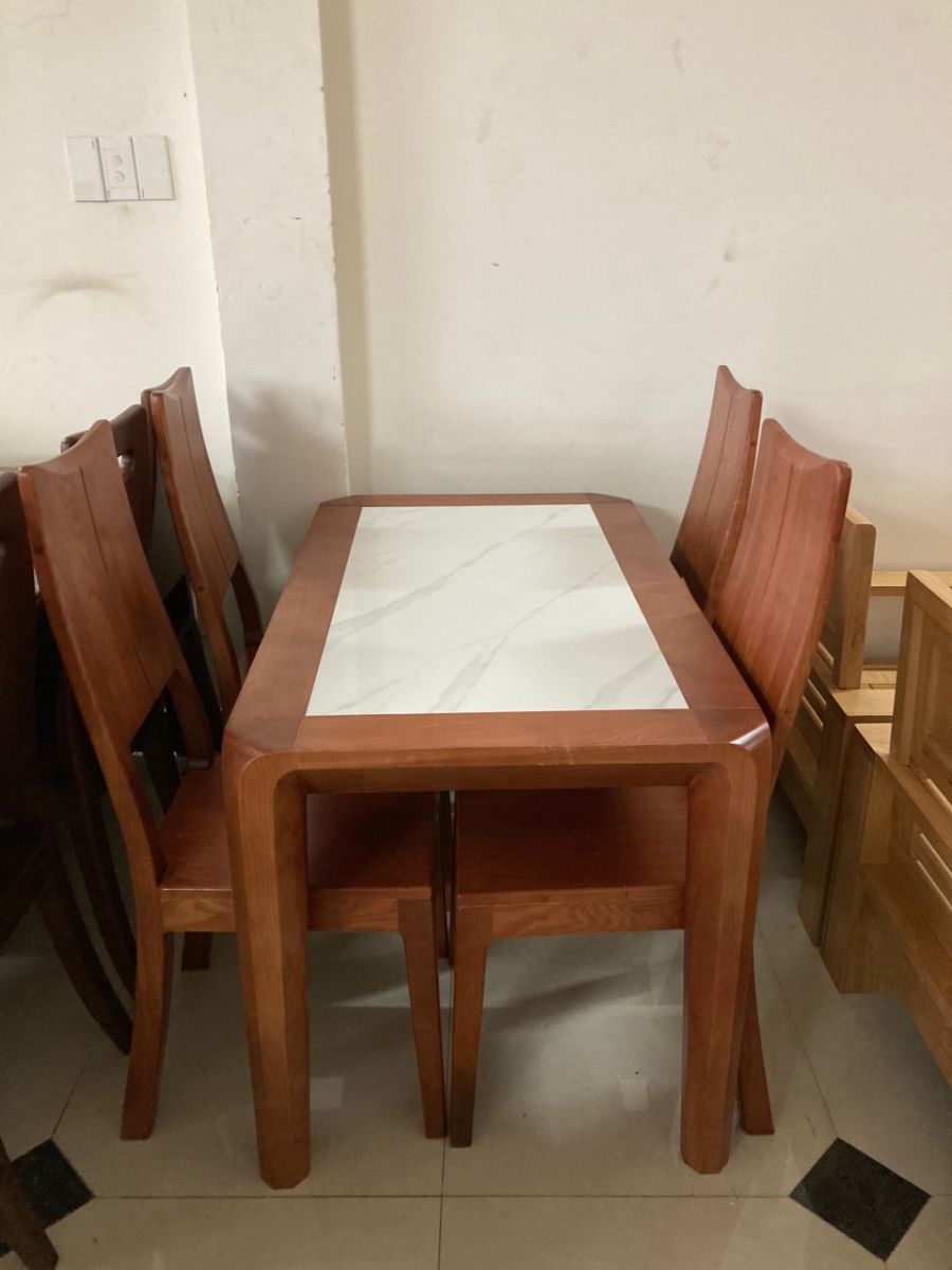 Bàn ăn gỗ Vũng Tàu