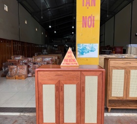 Tủ dép gỗ Xoan đào 3 cánh (mây)