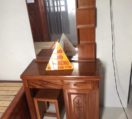 Bàn trang điểm gỗ xoan đào gia lai