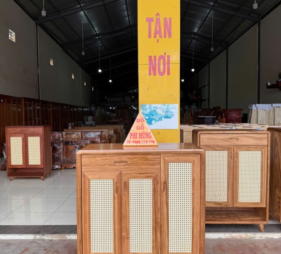 Tủ dép gỗ Hương xám 3 cánh (mây)
